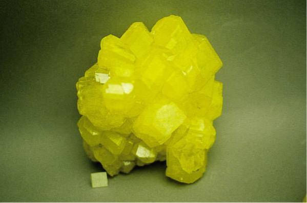 crystalline sulfur
